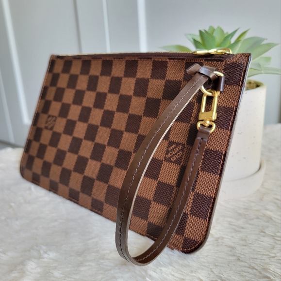Louis Vuitton Handbags - 🍁 LOUIS VUITTON Neverfull GM/MM Clutch/Wristlet Damier Ebene